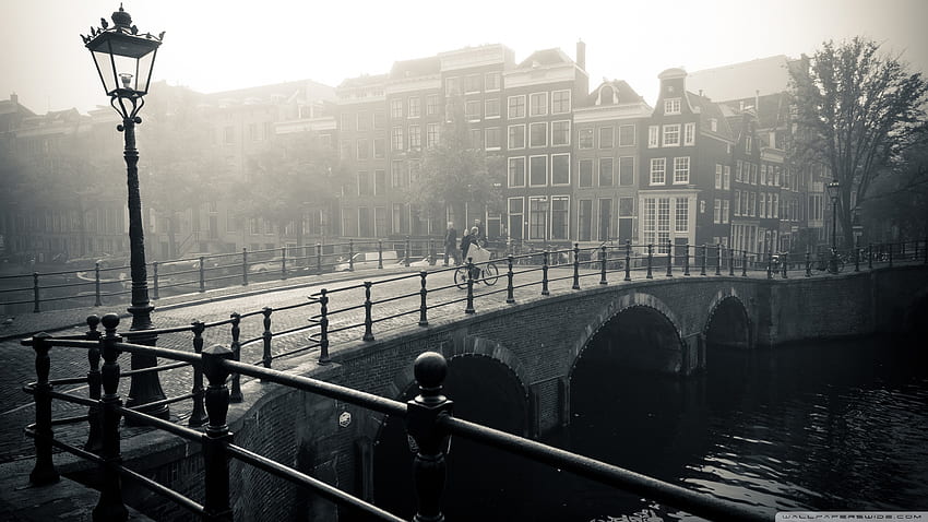 Misty Amsterdam Ultra Background for U TV : ワイドスクリーン & UltraWide & ラップトップ : マルチ ディスプレイ、デュアル モニター : タブレット : スマートフォン、アムステルダム スプリング 高画質の壁紙