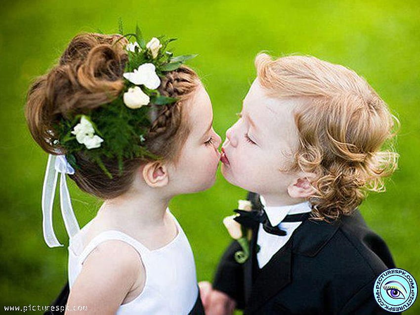 Cute Romantic Love kiss 1024×768 Cute Kiss, Cute Baby Kiss HD wallpaper