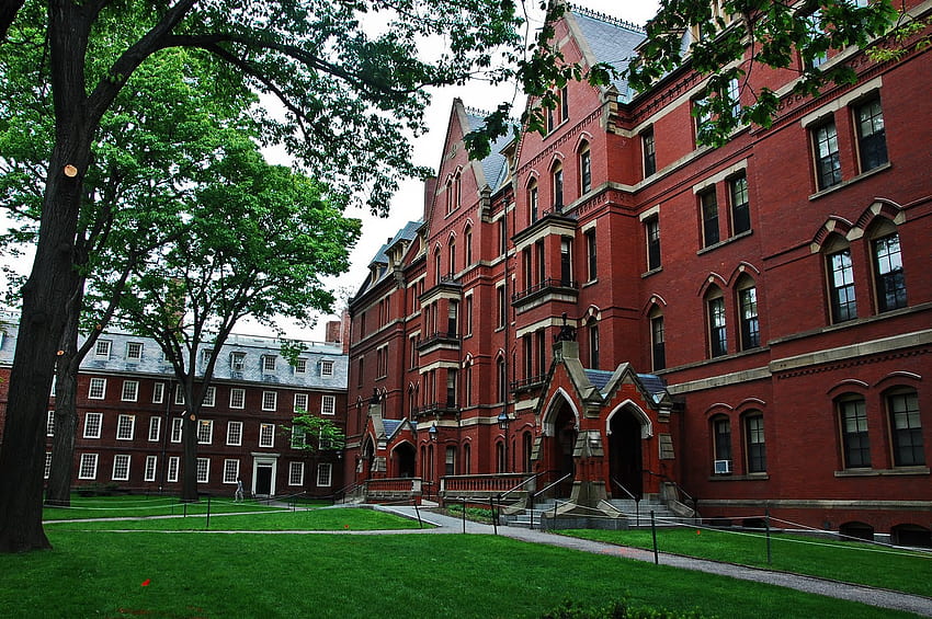Красива сграда на Харвардския университет HD тапет