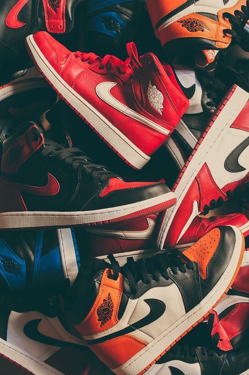 Roben Mağazası. Kırmızı kabarcık. Ayakkabı , Jordan ayakkabıları , Air jordans retro, Cool Jordan Sneaker HD telefon duvar kağıdı