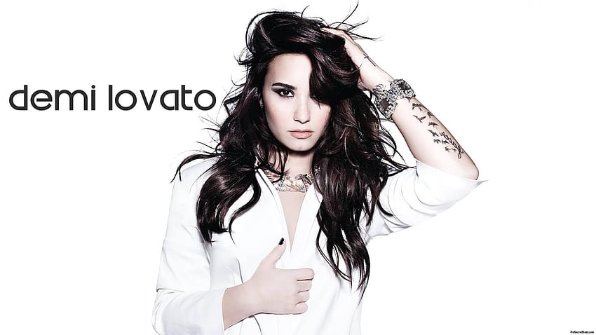 Demi Lovato Background HD wallpaper