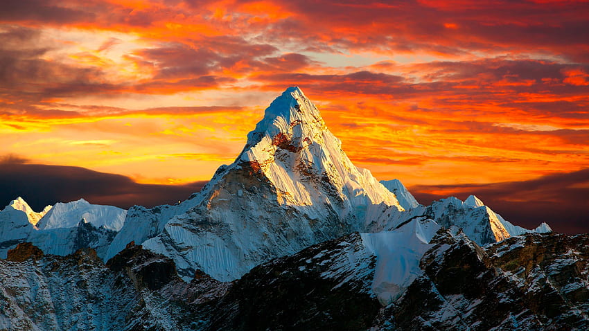 พระอาทิตย์ตกในภูเขาหิมาลัย Mount Everest ระหว่างเนปาลและภูมิทัศน์ธรรมชาติของจีน วอลล์เปเปอร์ HD