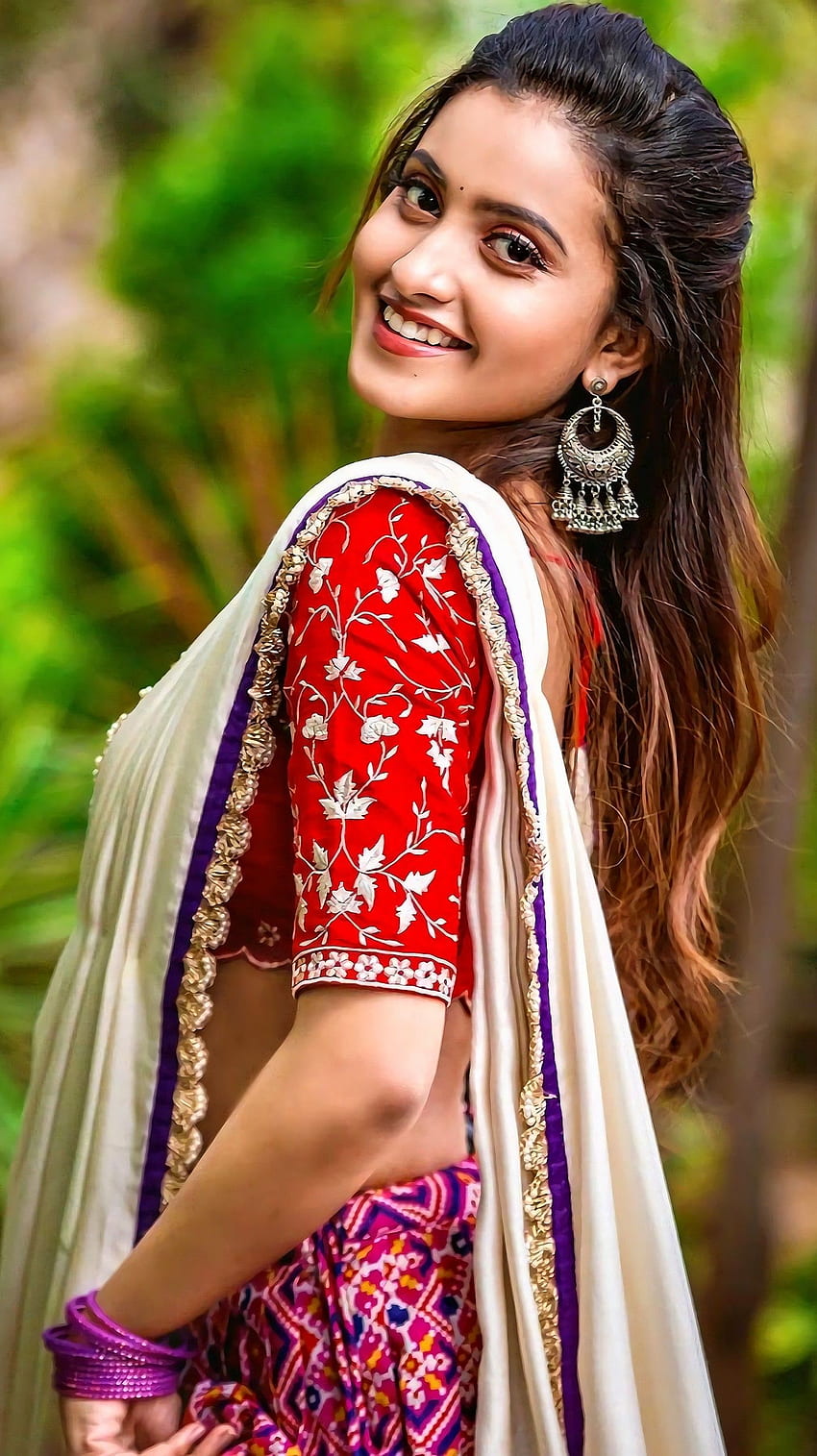 Deepika pilli, aktris telugu wallpaper ponsel HD
