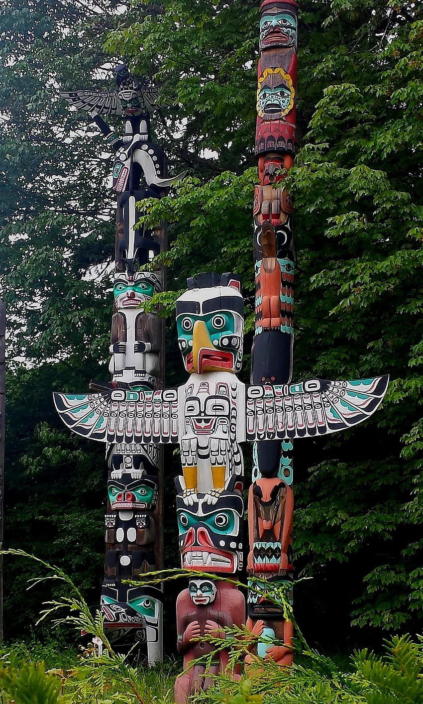Totem Poles by mesmerized - Caedes HD phone wallpaper