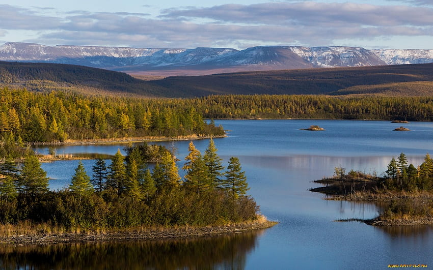 Putorana Platosu'nda Göl, Rusya, yayla, ağaçlar, doğa, dağlar, göl, Rusya HD duvar kağıdı