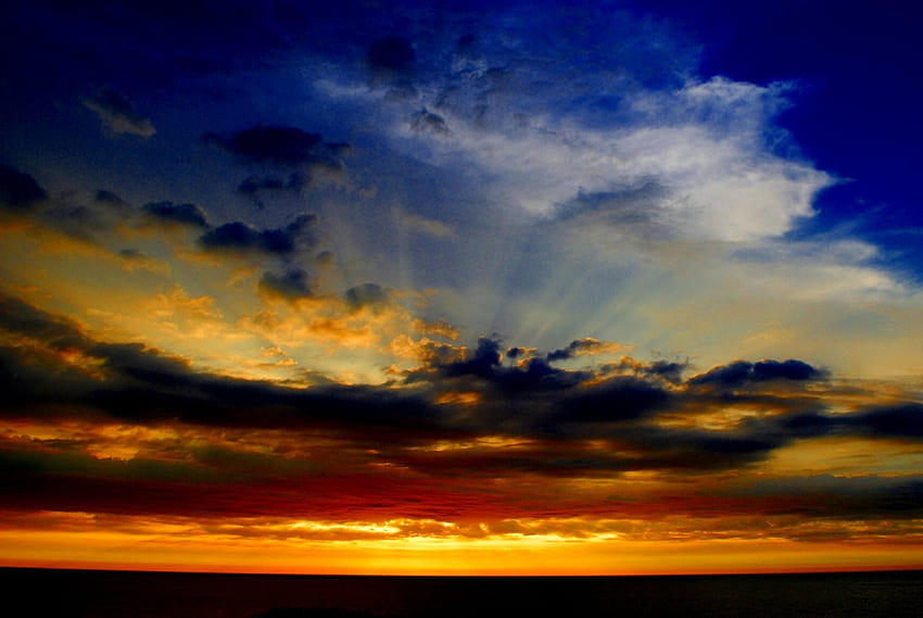 一日の終わり、海、光線、雲、空、夕日 高画質の壁紙
