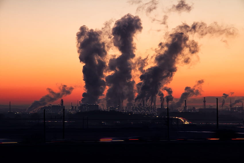 Dym z komina fabrycznego · Zapasy, zanieczyszczenie powietrza Tapeta HD