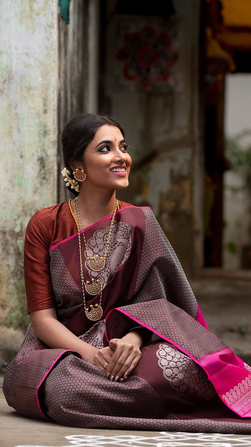 Priyanka mohan, tamilska aktorka, piękna sari, modelka Tapeta na telefon HD