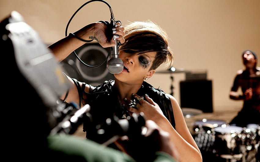 Rihanna, eğlence, şarkıcı, insanlar, aktrisler, ünlü, müzik, söz yazarı, mikrofon HD duvar kağıdı