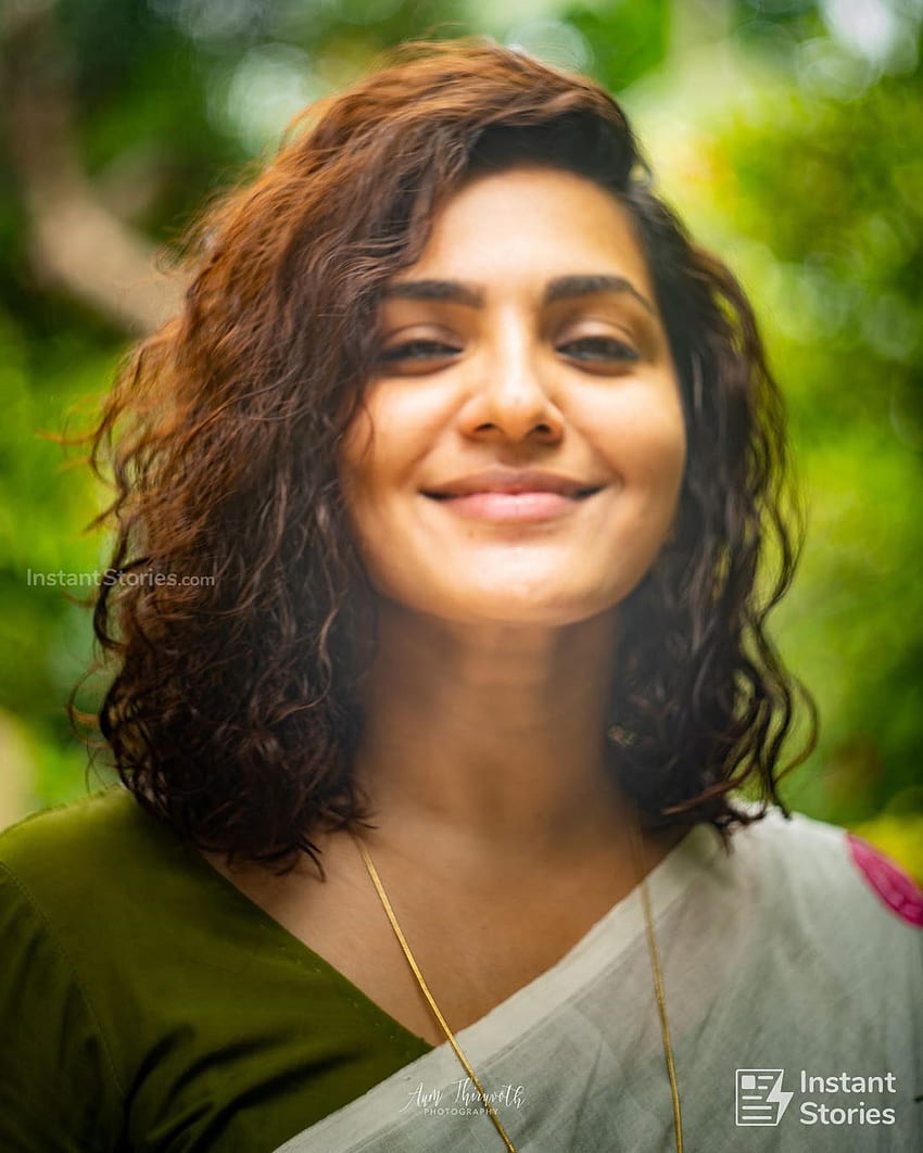 The are in high quality (, ) to and use, Parvathy Thiruvothu HD phone wallpaper