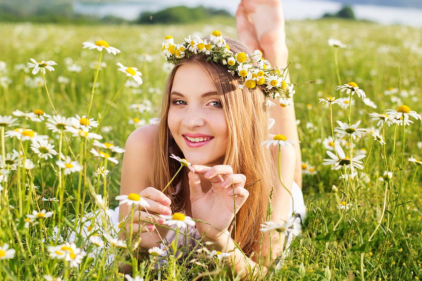 You're the sun of my heart, field, smile, women, beauty, daisies HD ...