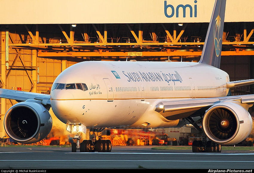 Saudi Arabian Airlines HZ AKG เครื่องบิน 777 200ER ที่ London Heathrow โบอิ้ง 777, สายการบิน, โบอิ้ง, ซาอุเดียแอร์ไลน์ วอลล์เปเปอร์ HD