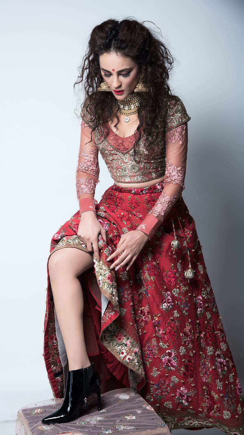 Seerat Kapoor, telugu aktorka, modelka, urocza Tapeta na telefon HD
