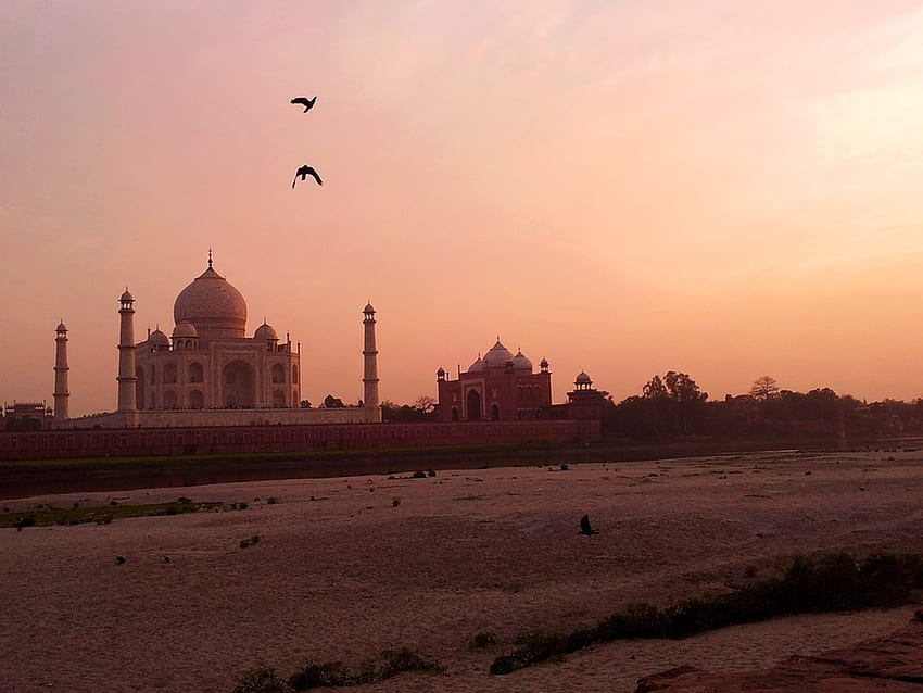 Best Time to See Sunrise and Sunset near Taj Mahal in Taj Mahal and Agra 2022, Taj Mahal Sunset HD wallpaper