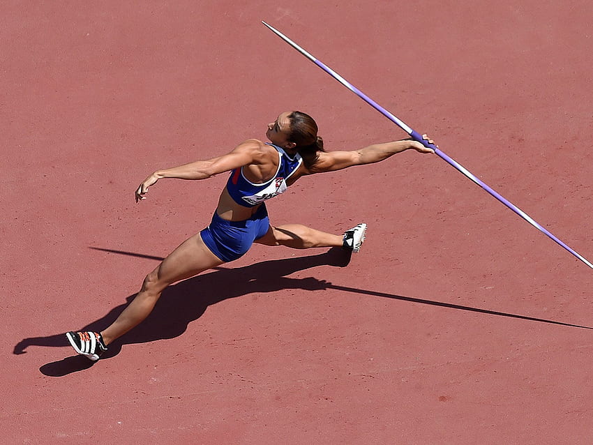 イギリスのジェシカ・エニス・ヒルがやり投げで競う、やり投げ選手 高画質の壁紙
