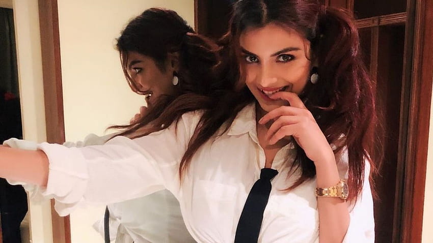 Bigg Boss 13: Gandii Baat 2 fame Anveshi Jain's as a schoolgirl will spice up your feed. Tv News – India TV HD wallpaper