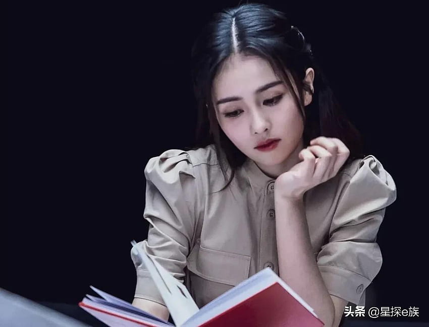 De celebridades de Internet a celebridades, ¿Bai Lu se basa solo en la apariencia? fondo de pantalla