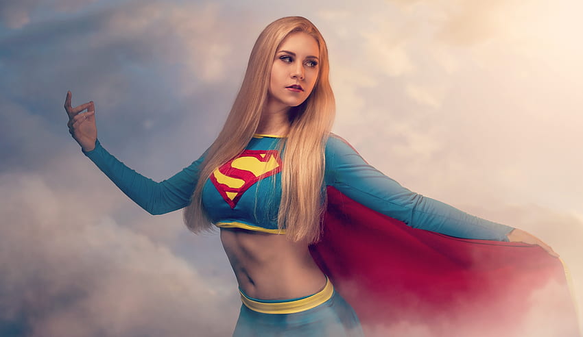 Supergirl, cosplay, modèle fille, blonde, cheveux longs Fond d'écran HD