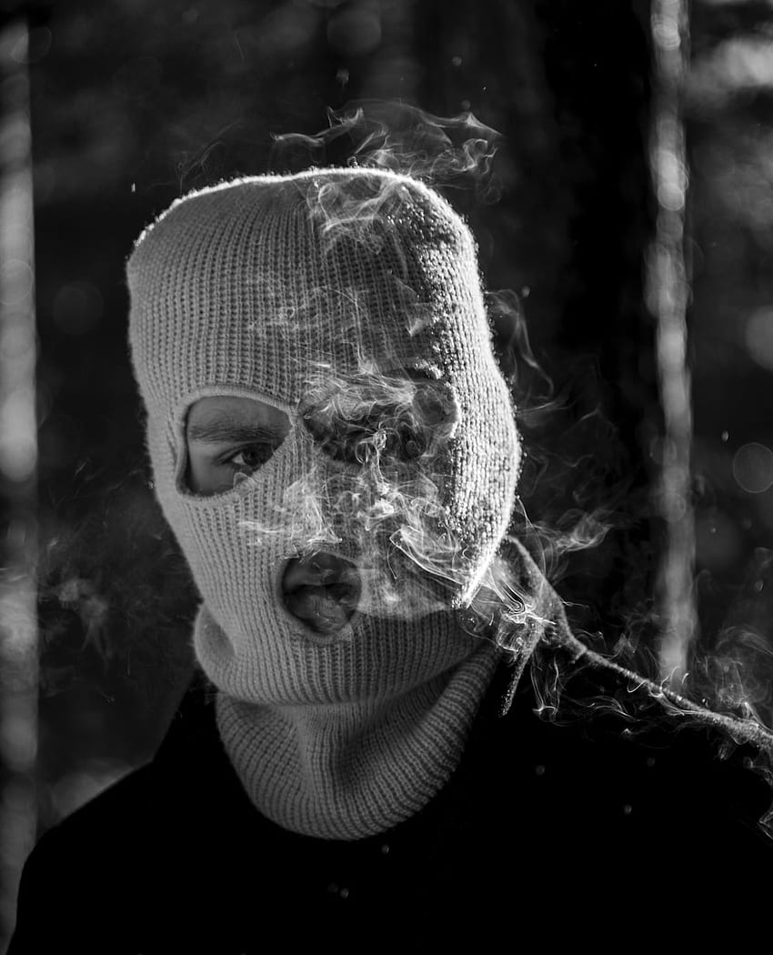 Graustufen einer Person, die eine Maske trägt – graue, schwarze Skimaske HD-Handy-Hintergrundbild