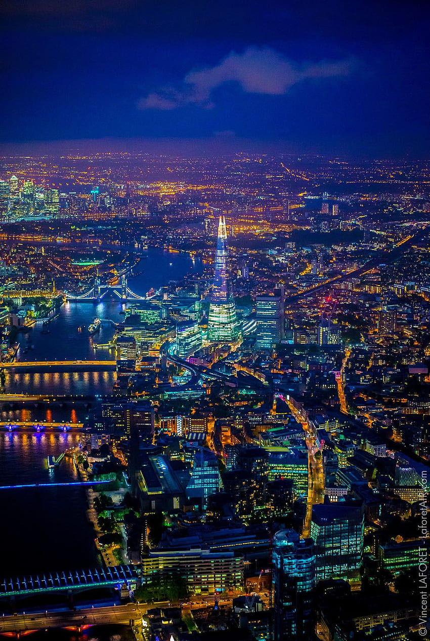 Тези антени на Лондон през нощта са просто красиви. Лондонска нощ, Лондон, Сити HD тапет за телефон