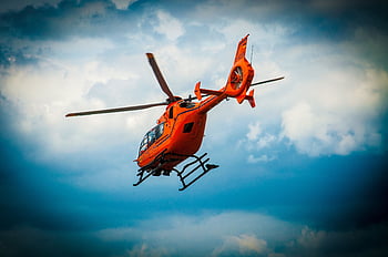 What are The key features of a top-notch air-ground ambulance service
