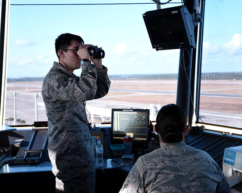 Los controladores de tráfico aéreo de Tyndall garantizan operaciones seguras durante la bandera a cuadros 17 1 > Tyndall Air Force Base > Visualización de artículos fondo de pantalla