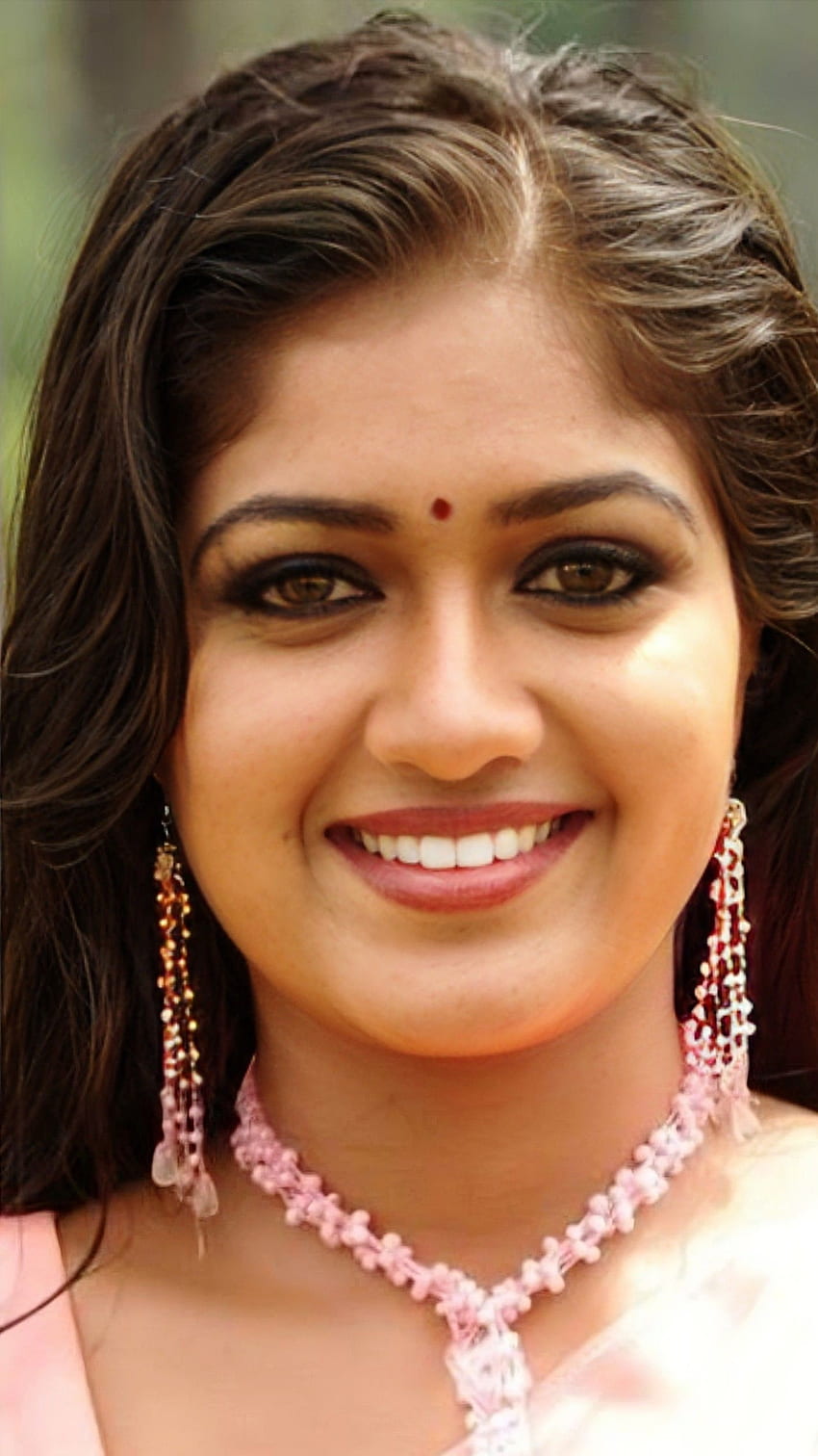 Meghna raj, actriz malayalam fondo de pantalla del teléfono
