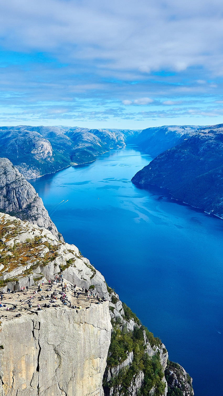 Acantilado de Preikestolen Río Noruega, Noruega fondo de pantalla del teléfono