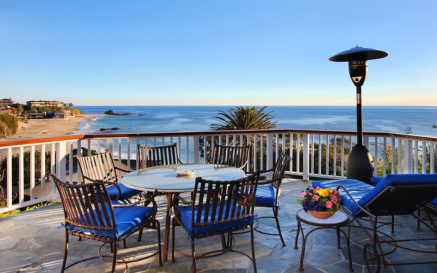 Pemandangan indah, laut, kursi, meja, teras, pantai Wallpaper HD