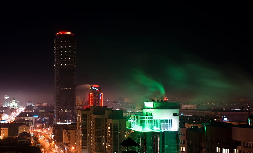 เมือง ท้องฟ้า กลางคืน เมือง ตึกระฟ้า อาคาร ไฟ บ้าน ความสูง ไฟส่องสว่าง แบ็คไลท์ เรืองแสง หลังคา ถนน หลังคา Yekaterinburg Ekaterinburg วอลล์เปเปอร์ HD