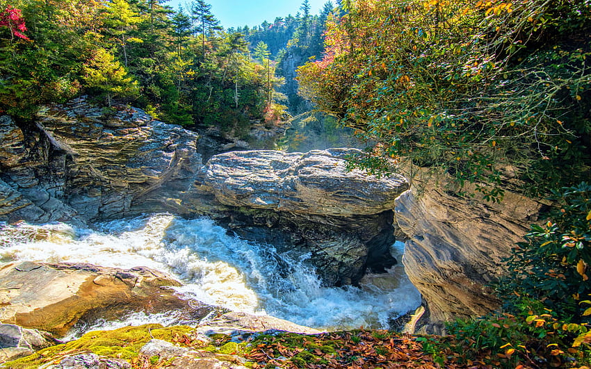 The upper portion of Linville Falls in western, North Carolina, rocks, river, cascades, trees, autumn, usa HD wallpaper