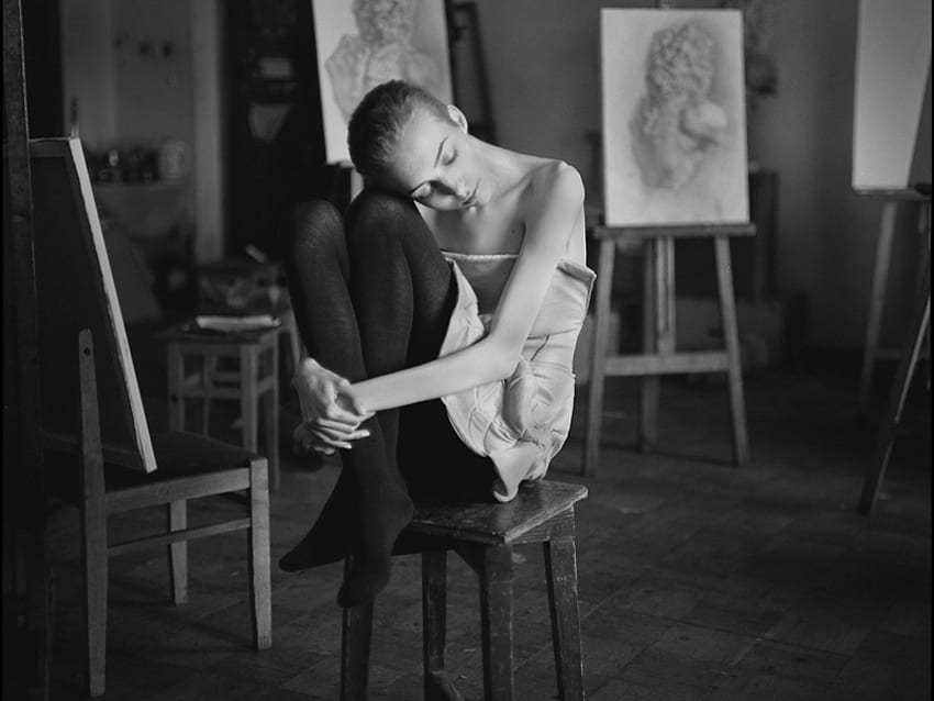 THE PAINTER AND HIS MUSE, graphy, portrait, bw, studio, woman, beauty HD wallpaper