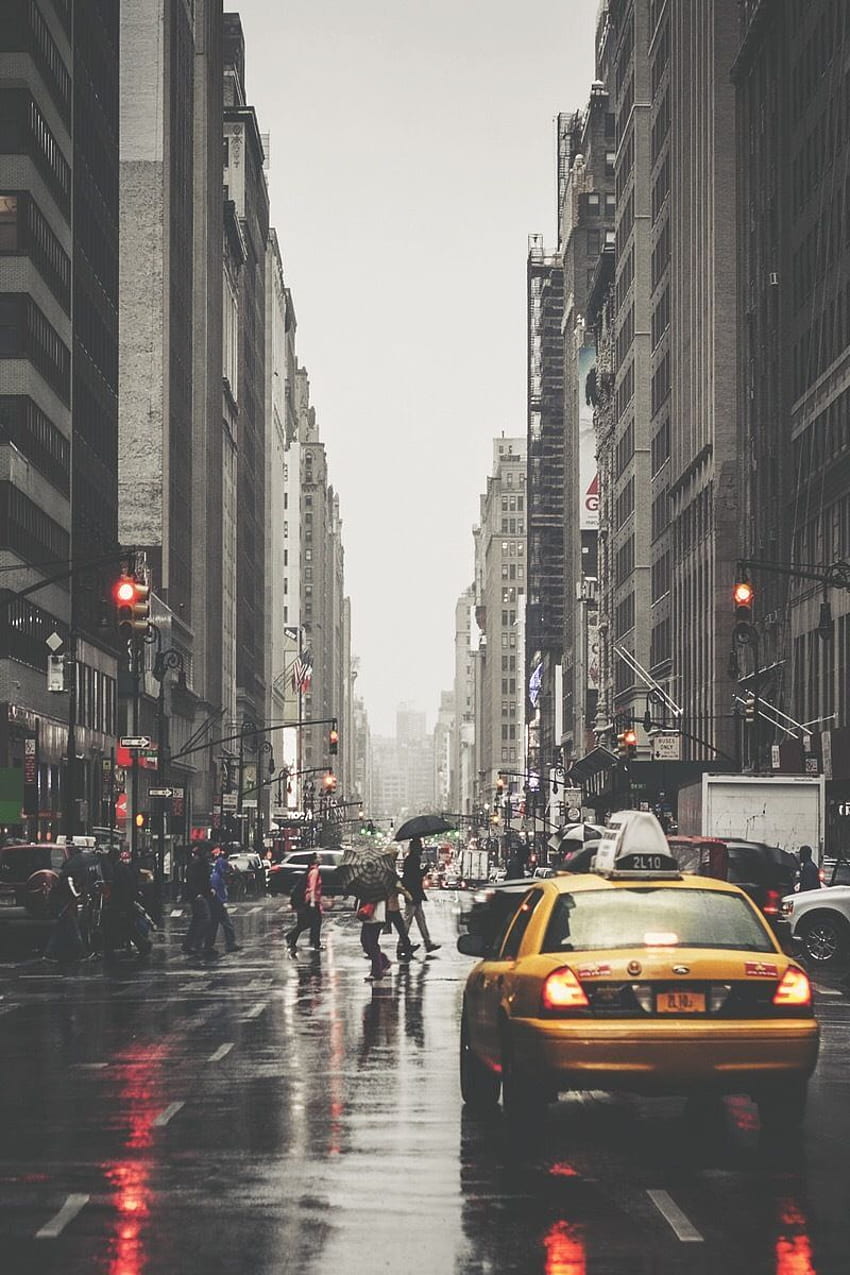 Оживено авеню в Ню Йорк по време на дъжд. графика. Моят град, улица Rainy City HD тапет за телефон