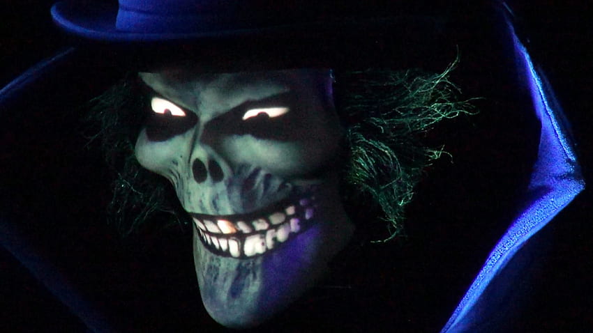 Hatbox Ghost Ultimate Low Light with Doom Buggy Stopped, Super Close Up, Haunted Mansion, Disneyland - YouTube HD wallpaper