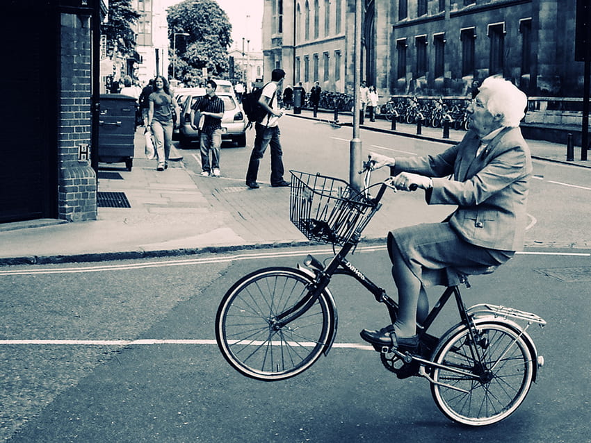 Old Lady Bicycle for HD wallpaper