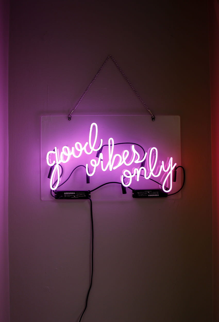 boas vibrações roxas apenas sinalização de luz neon – Neon, Happy Vibes Papel de parede de celular HD