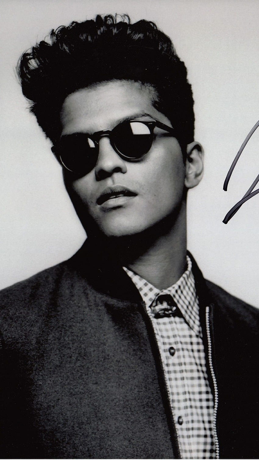 Bruno Mars iPhone 6 Plus'ı İmzaladı - HD telefon duvar kağıdı
