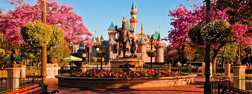Entrance in Disneyland Paris - Magic world for children, Paris Autumn HD wallpaper