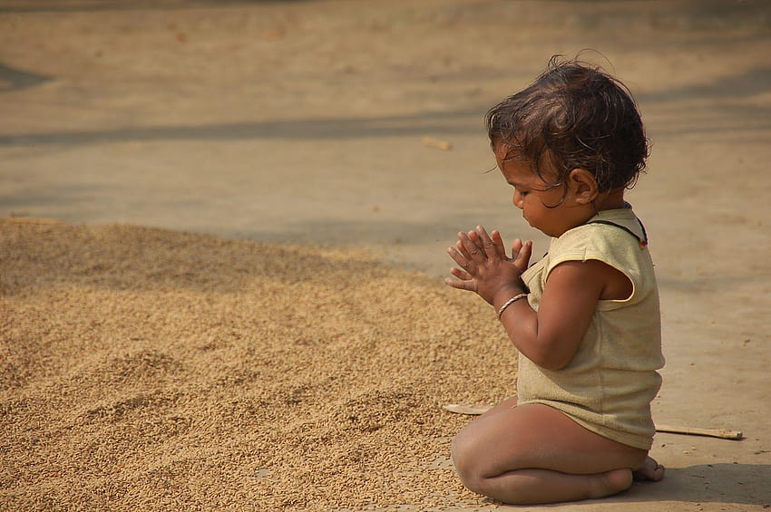 Stories From The Road: Peer Inspiration, Children Praying HD wallpaper