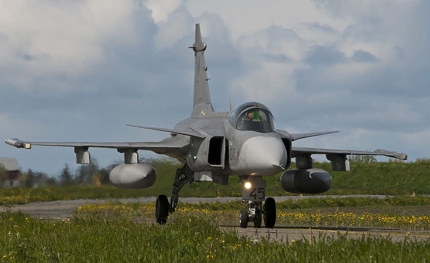 Samoloty Samoloty Myśliwskie Siły Odrzutowe Wojskowe Szwedzki Saab JAS 39 Gripen . Tapeta HD