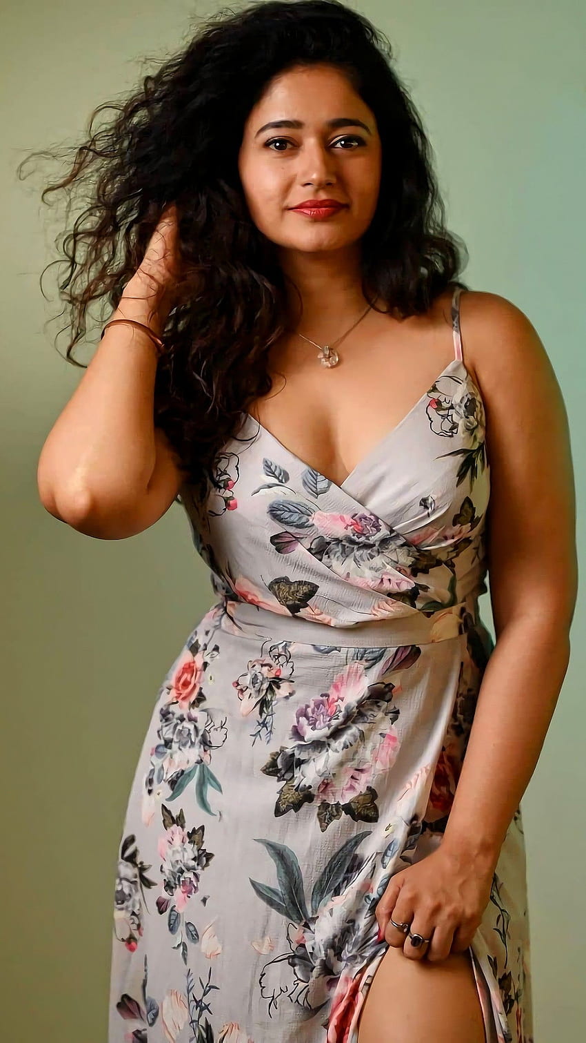Poonam Bajwa, tamil actress HD phone wallpaper