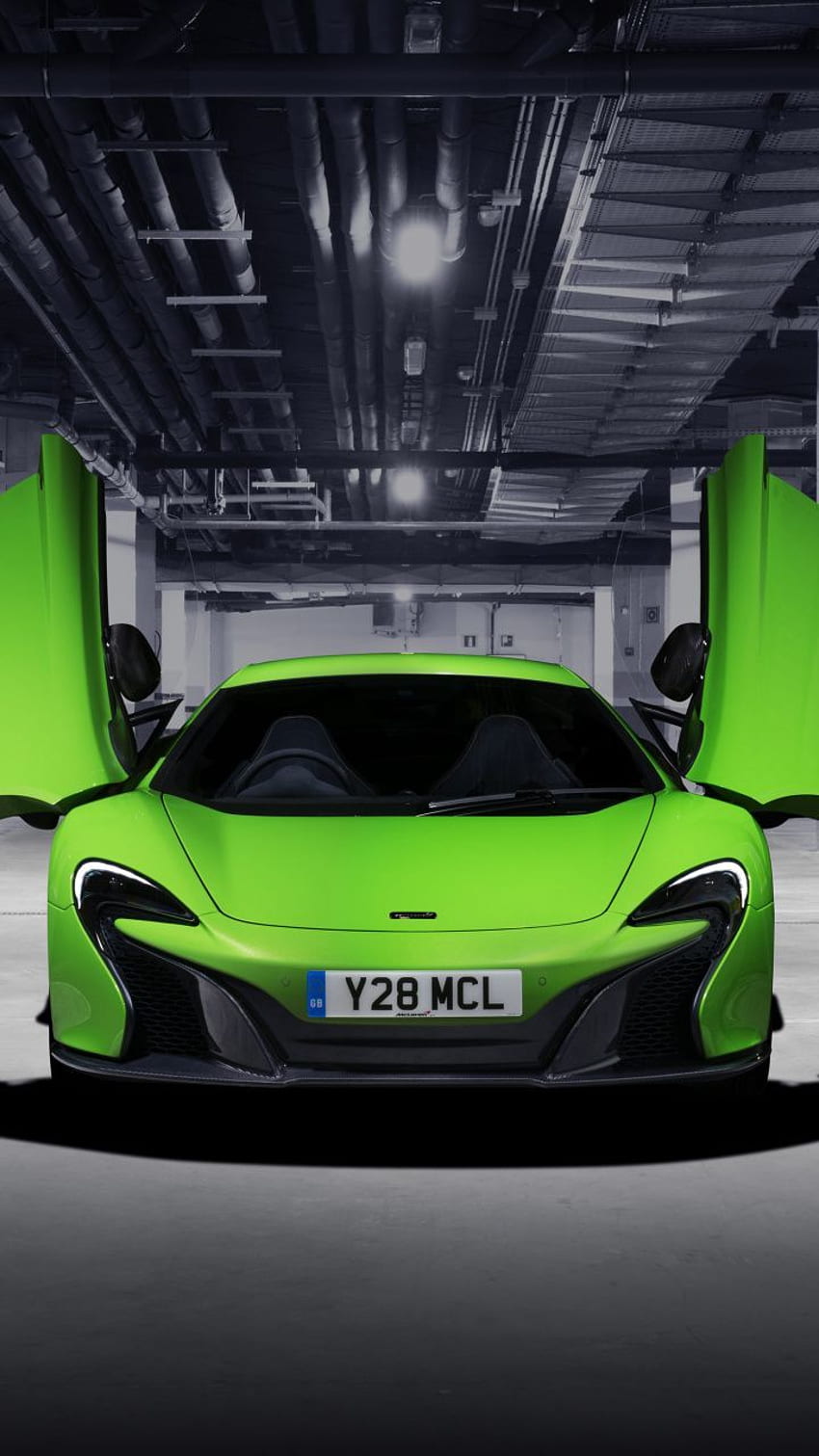 Wallpapers: McLaren's very fast, very green 675LT | Top Gear