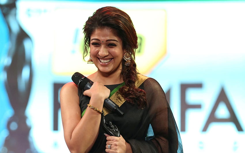 Lovely Nayanthara In Black Saree Fifa Awards HD wallpaper