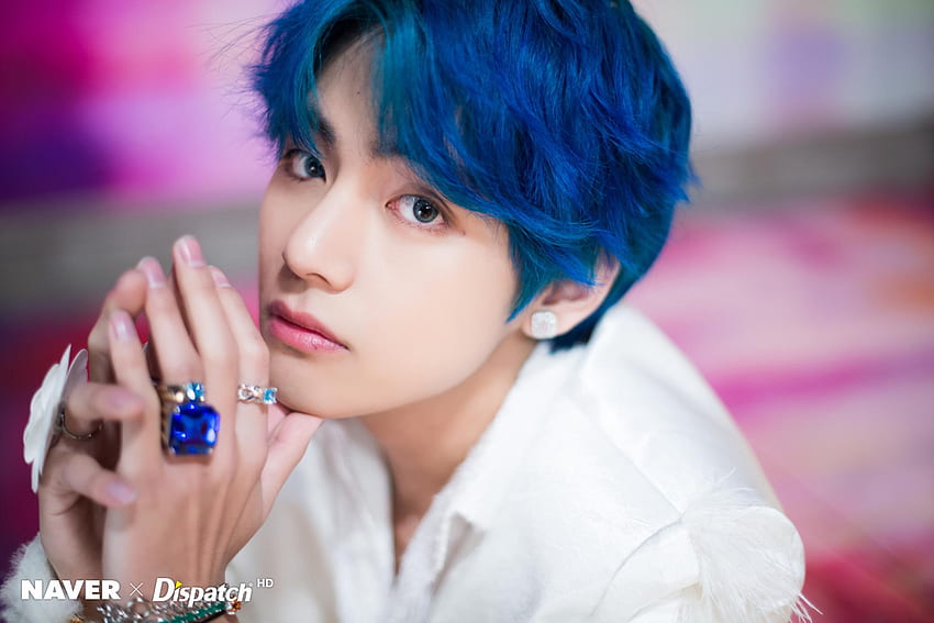 V (BTS) - Mavi saçla parlayan görsel kral, Taehyung Blue Hair HD duvar kağıdı