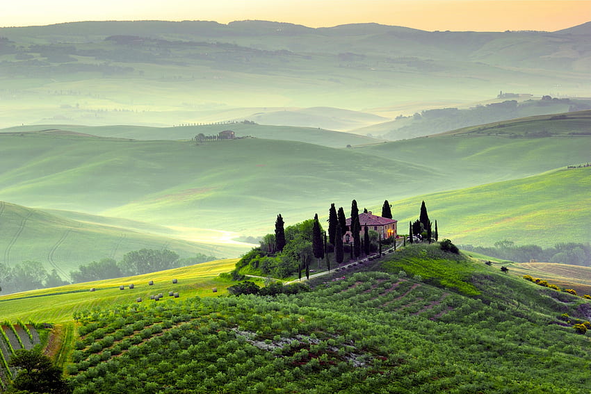Пейзаж, Тоскана, Италия, трева, изгрев, Италия, зелено, облаци, природа, небе, планини, великолепие HD тапет