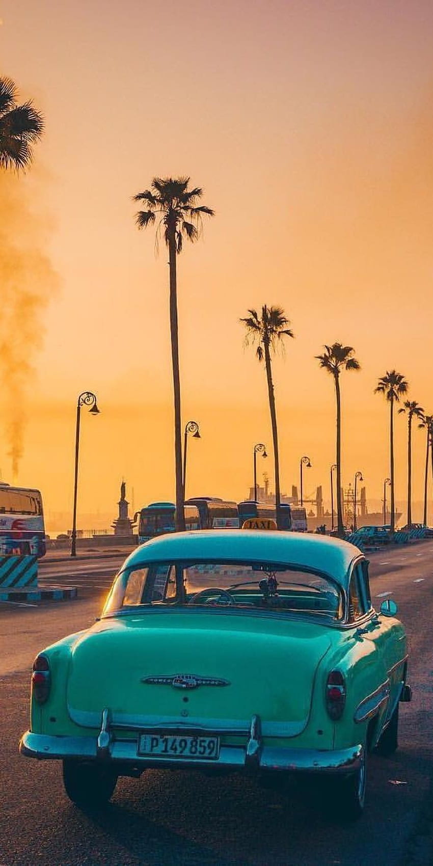 California luôn là tiêu điểm được yêu thích của những ai yêu thích phong cách retro và vintage. Hãy cùng khám phá bộ sưu tập ảnh Vintage Retro California để tận hưởng cảm giác thư thái và hoài niệm.