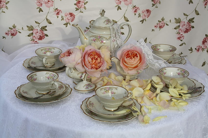 chá da tarde, mesa, branco, rosas, rendas, xícaras, rosa, pires, bonito, pétalas, bule papel de parede HD