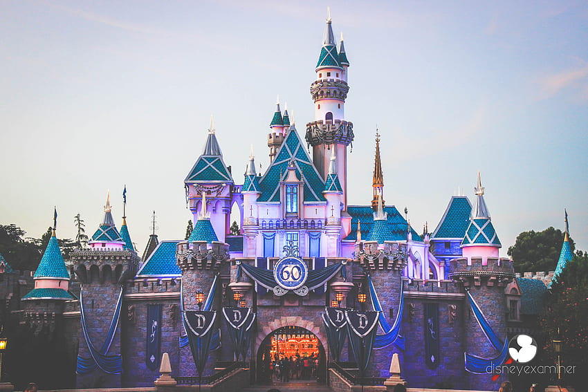 Disney Castle, Christmas Disney Castle HD wallpaper | Pxfuel