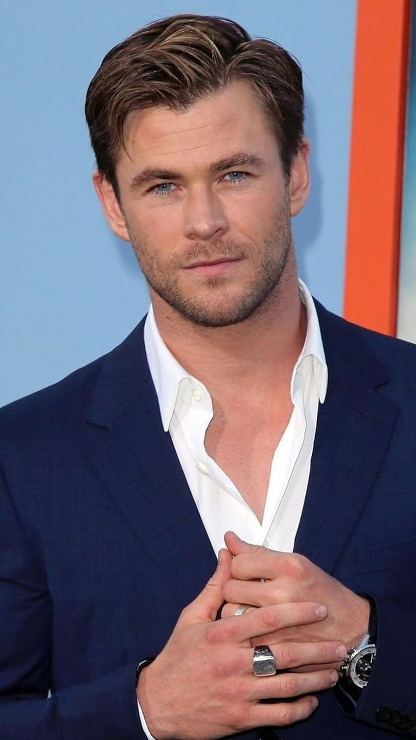 Chris Hemsworth, gutaussehender Schauspieler HD-Handy-Hintergrundbild