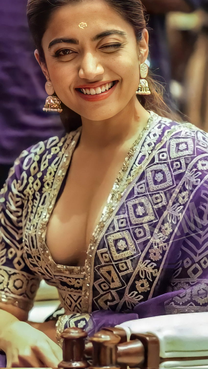 Рашмика Мандана, телугу актриса HD тапет за телефон